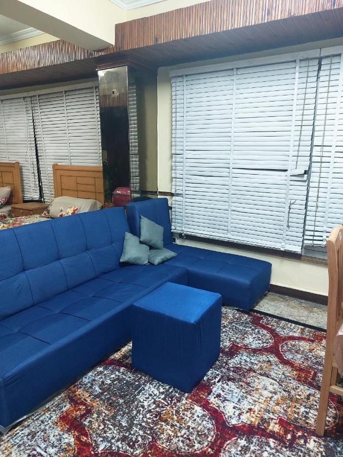 شقة فندقية بجوار محطة مترو الدقي Apartment